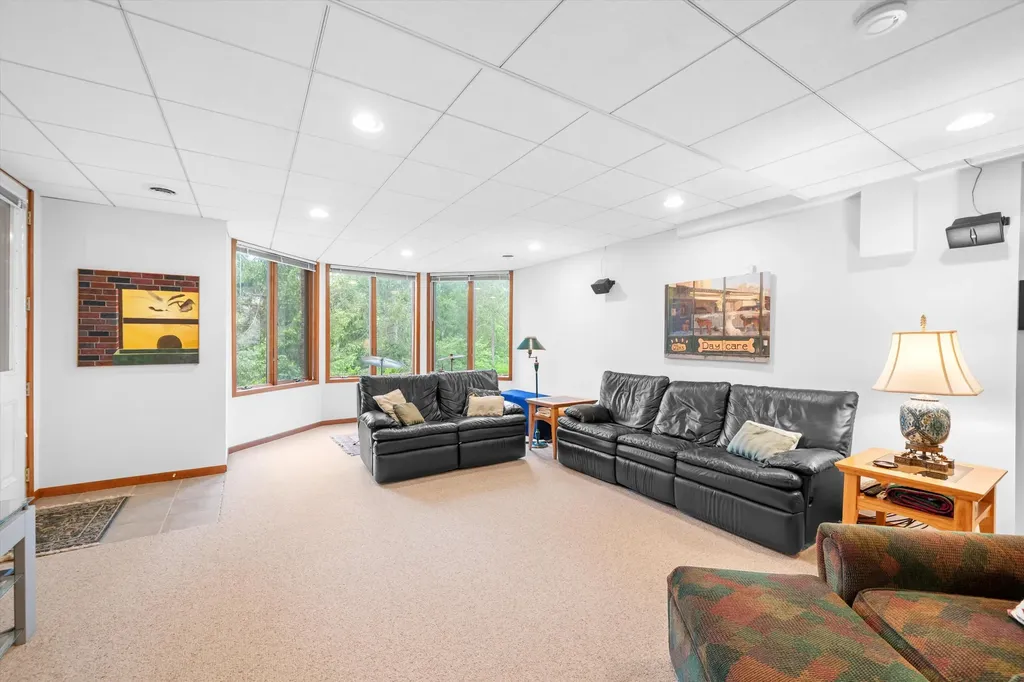 445 Huntington Drive Ann Arbor Charter Township MI 48104