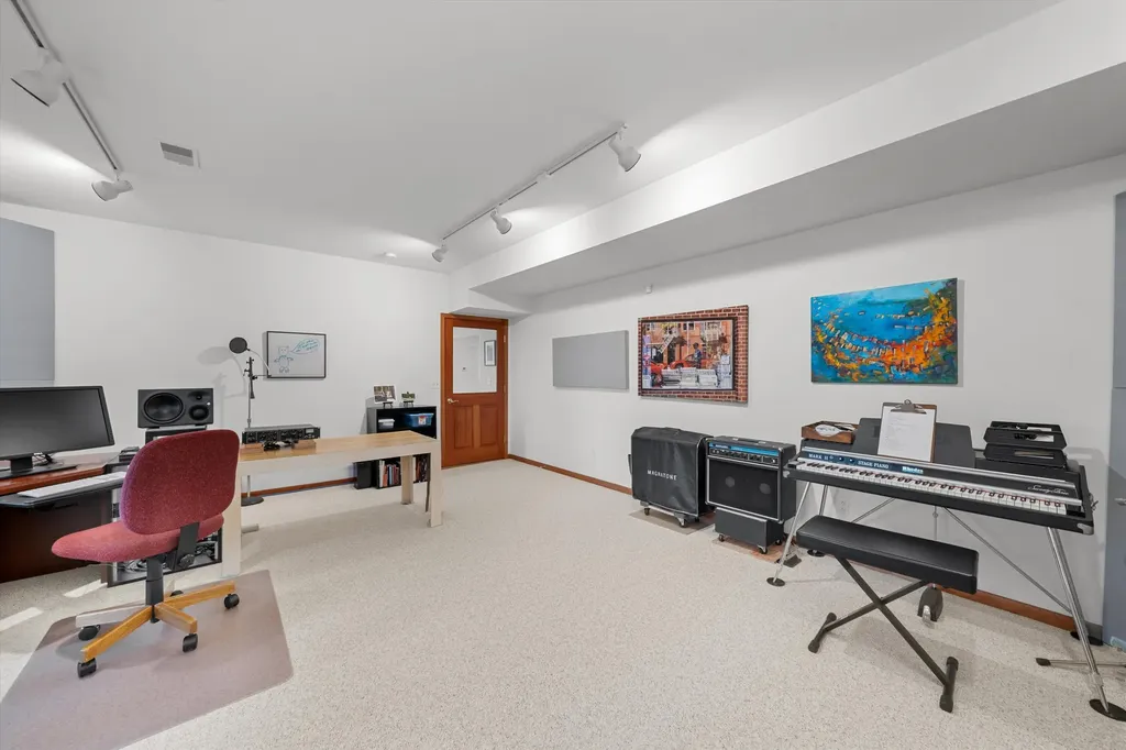 445 Huntington Drive Ann Arbor Charter Township MI 48104