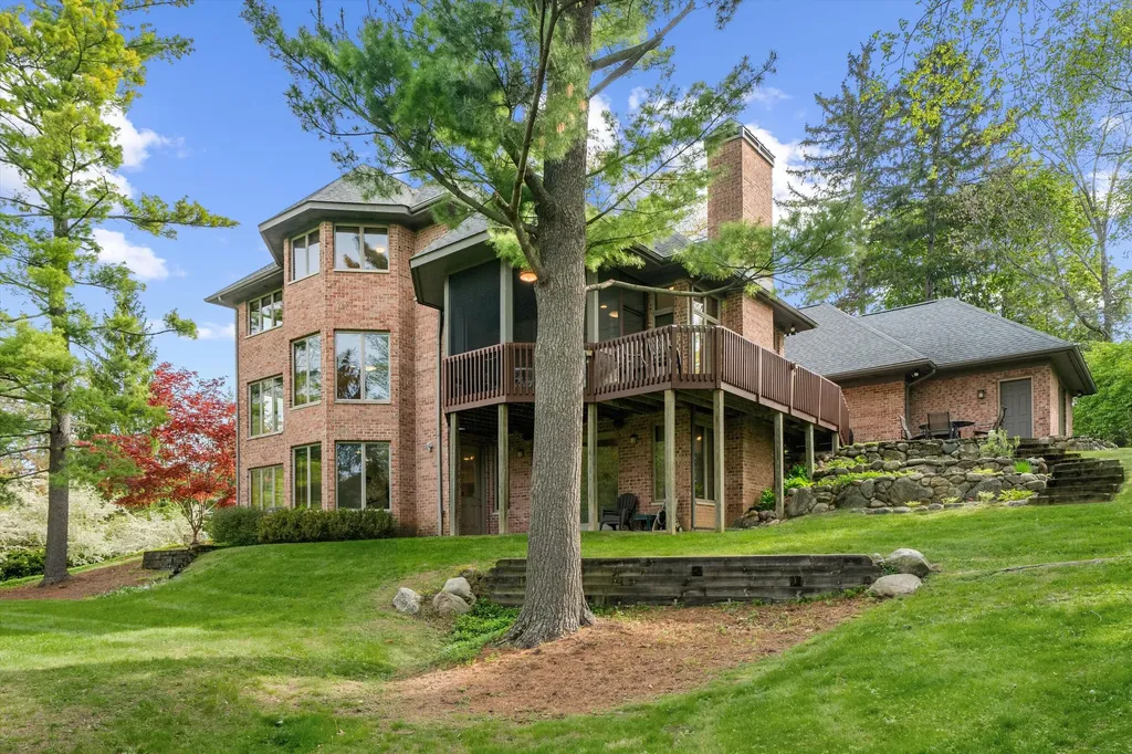 445 Huntington Drive Ann Arbor Charter Township MI 48104