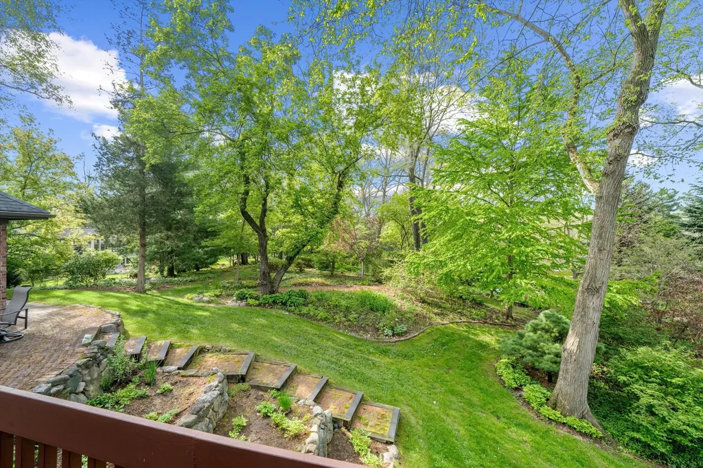 445 Huntington Drive Ann Arbor Charter Township MI 48104