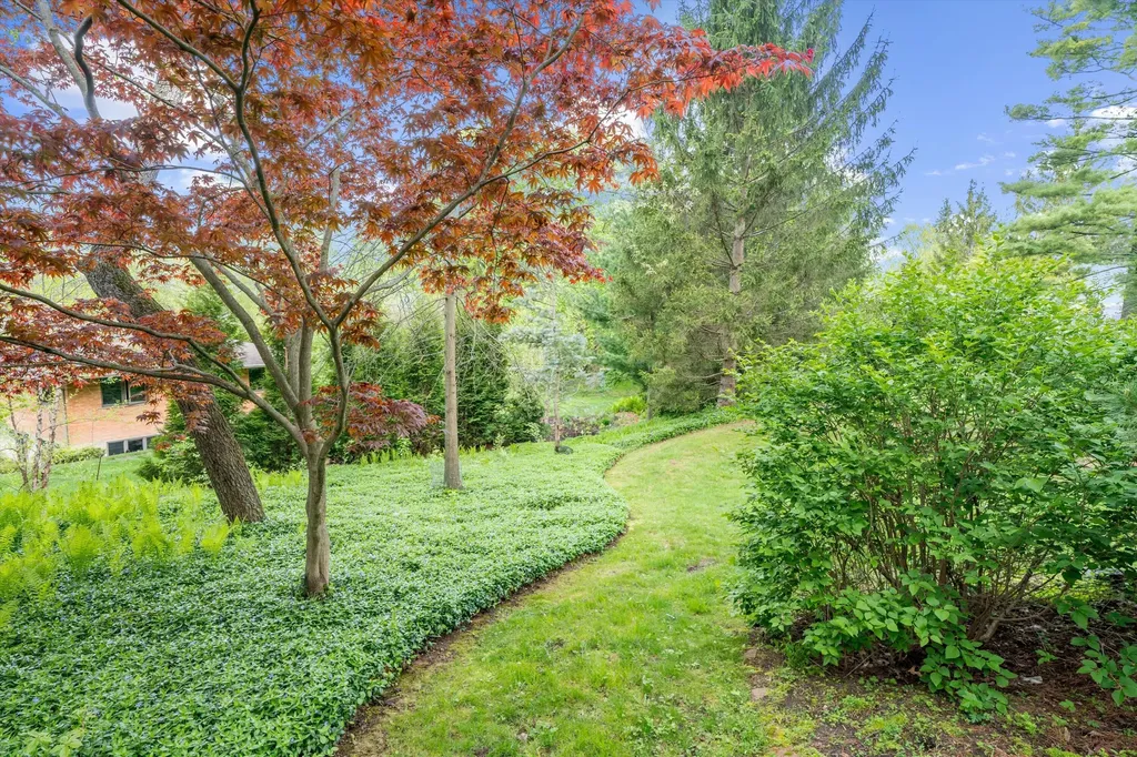 445 Huntington Drive Ann Arbor Charter Township MI 48104