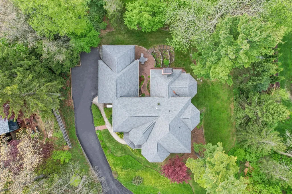 445 Huntington Drive Ann Arbor Charter Township MI 48104