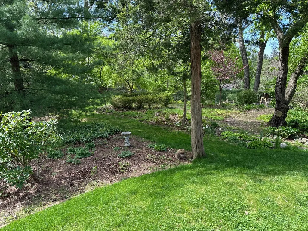 445 Huntington Drive Ann Arbor Charter Township MI 48104