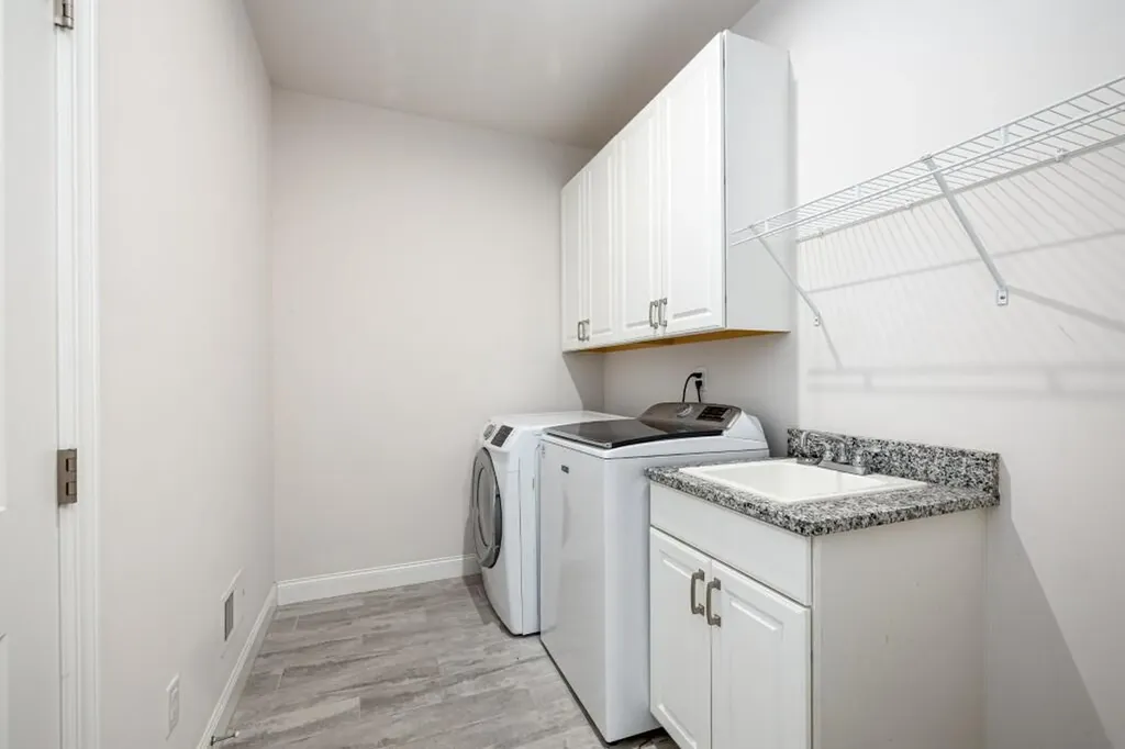 3000 N Spurway Drive Ann Arbor City MI 48105