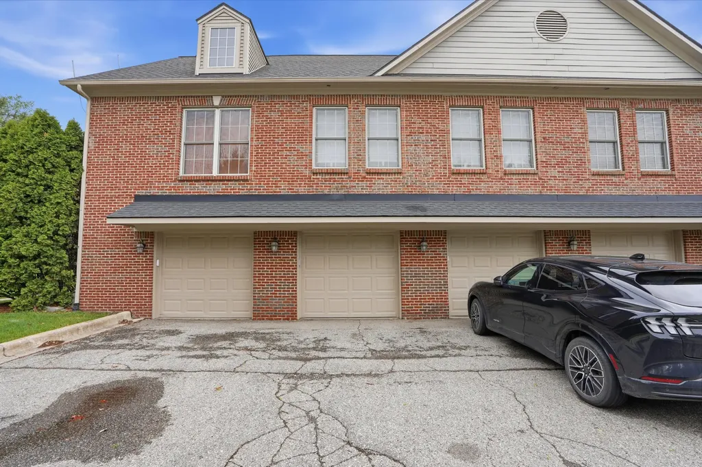 5796 Hampshire Lane Pittsfield Charter Township MI 48197