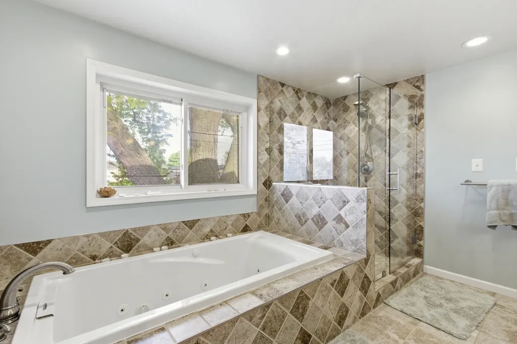 3224 N Wilson Avenue Royal Oak City MI 48073
