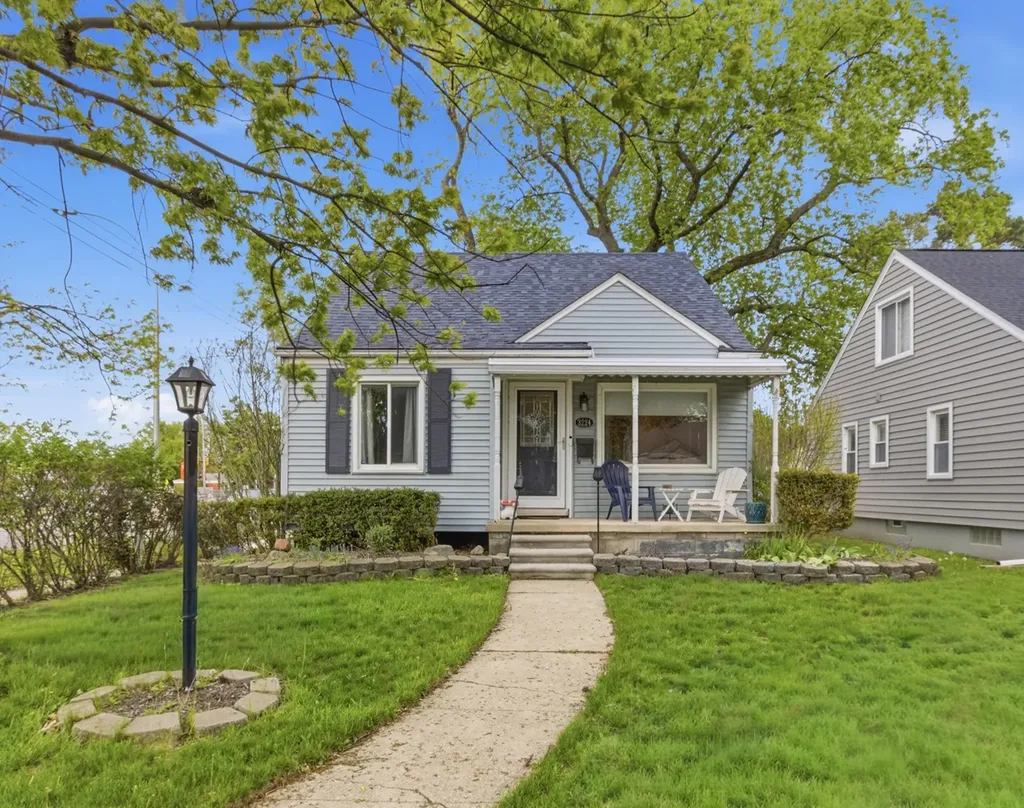 3224 N Wilson Avenue Royal Oak City MI 48073