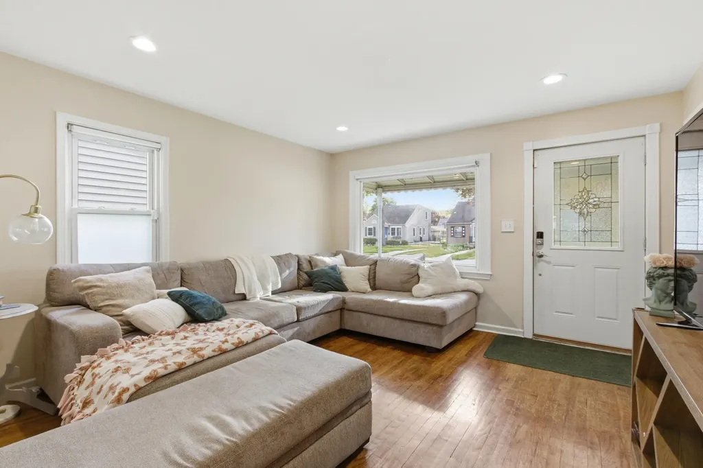 3224 N Wilson Avenue Royal Oak City MI 48073