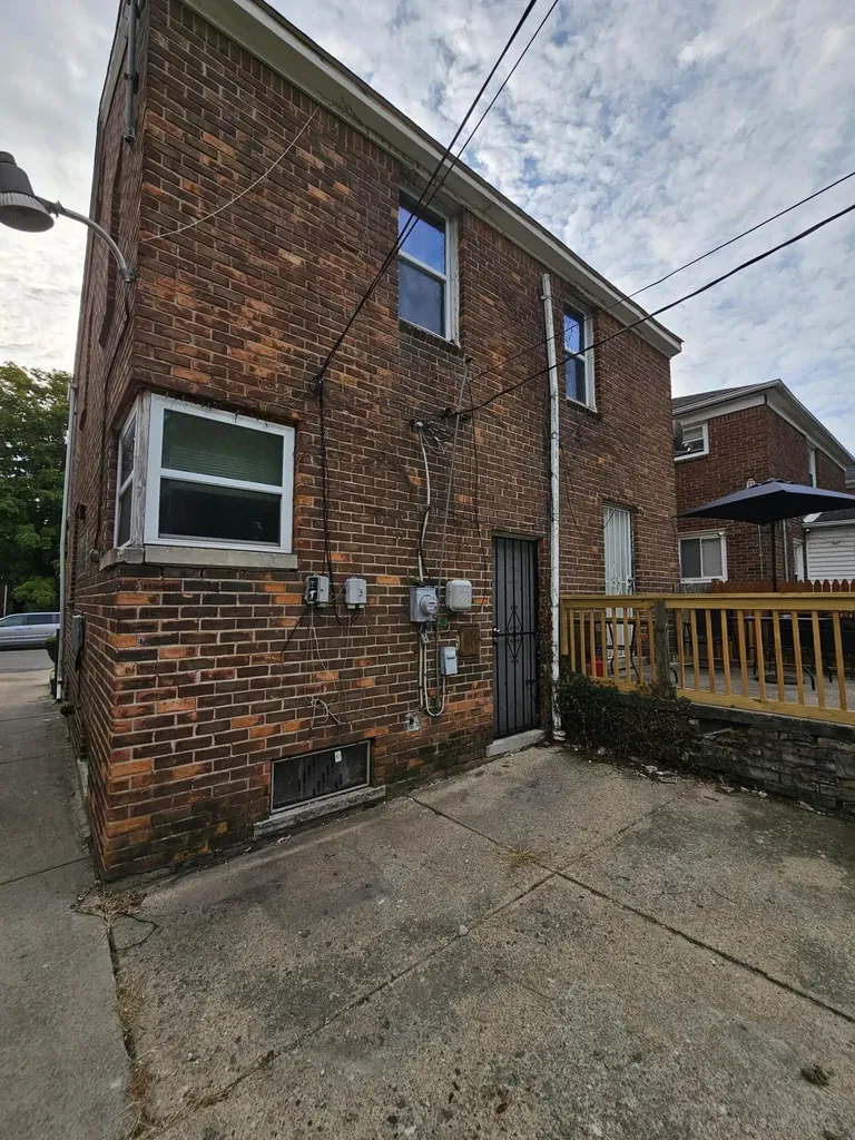 15779 Birwood Street Detroit City MI 48238