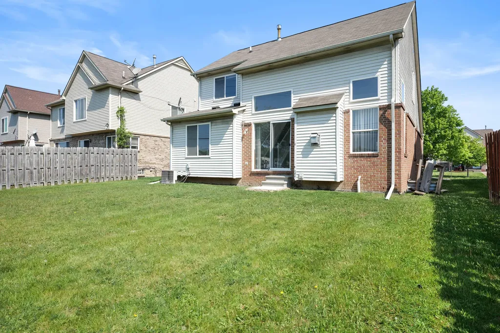 29885 Lacy Drive Westland City MI 48186