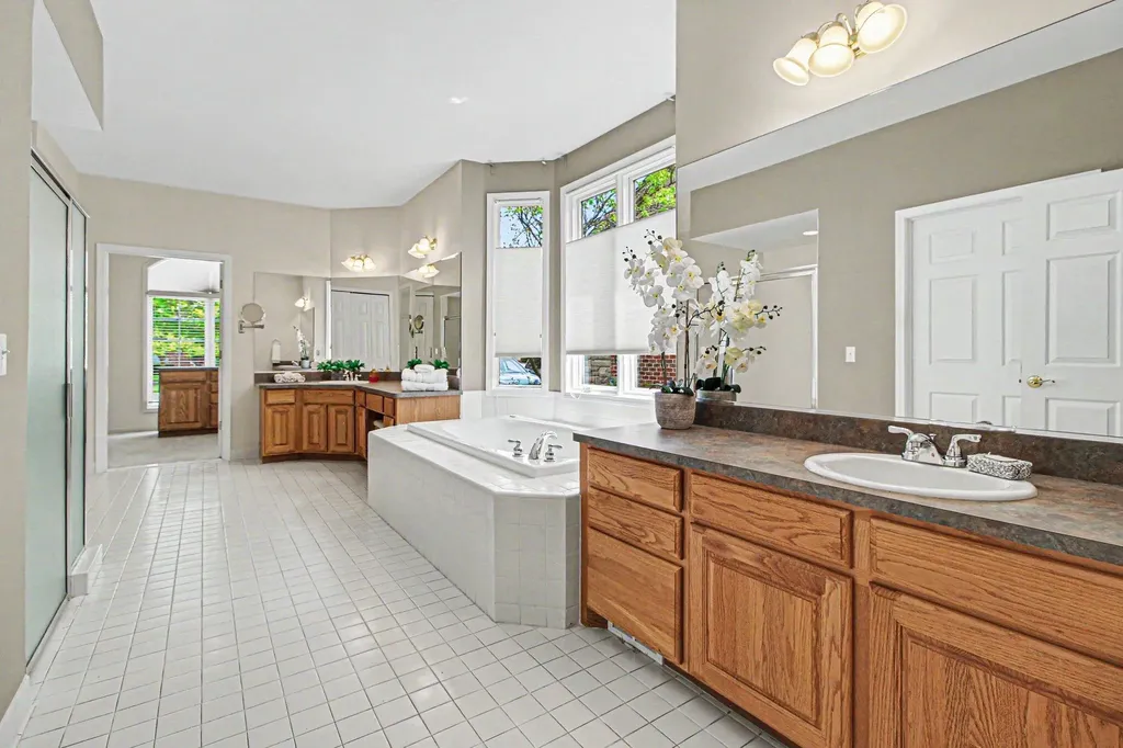 5290 Pinnacle Court Pittsfield Charter Township MI 48108