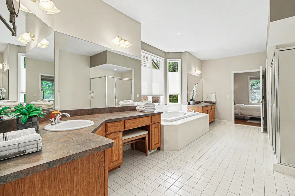 5290 Pinnacle Court Pittsfield Charter Township MI 48108