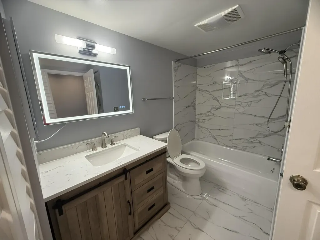 1476 W Chateau Vert Ypsilanti Charter Township MI 48197