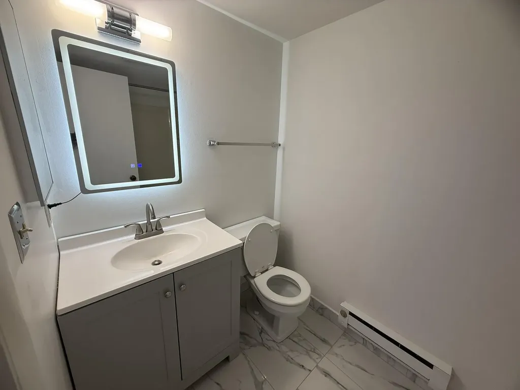 1476 W Chateau Vert Ypsilanti Charter Township MI 48197