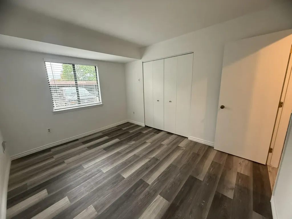1476 W Chateau Vert Ypsilanti Charter Township MI 48197