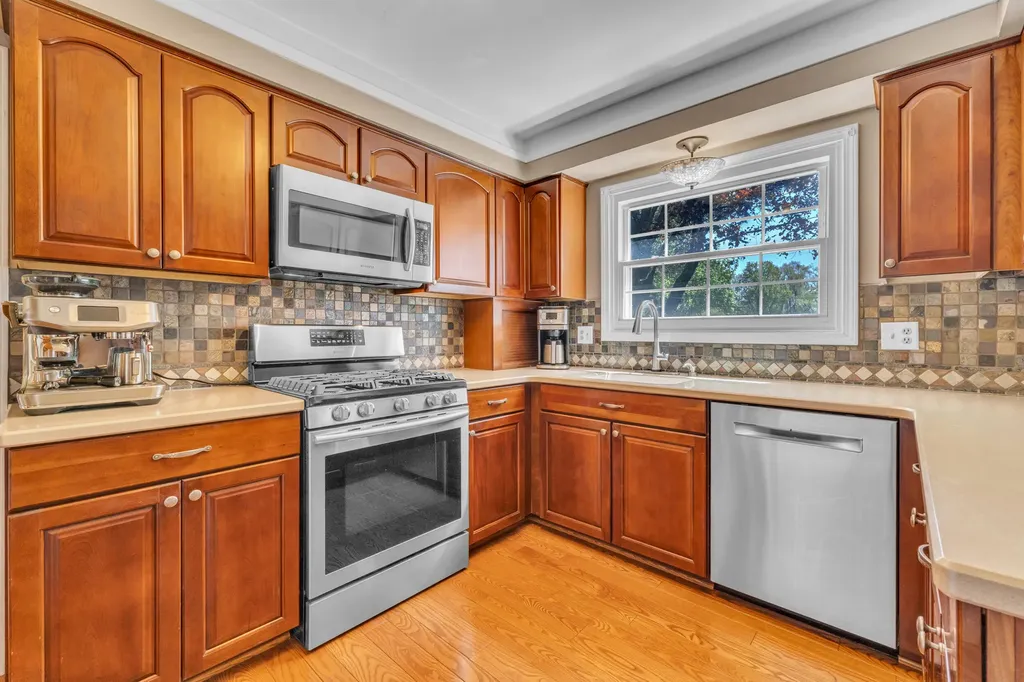11201 Academy Court Plymouth Charter Township MI 48170