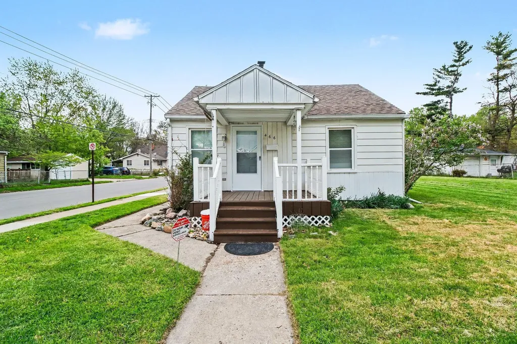 466 W Maxlow Avenue Hazel Park City MI 48030