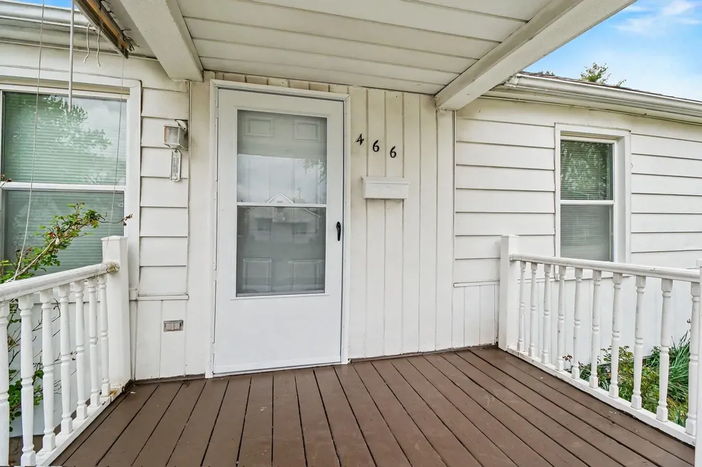 466 W Maxlow Avenue Hazel Park City MI 48030