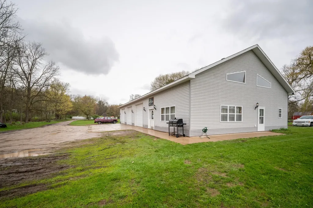 410 S Division Street Unknown City MI 49639