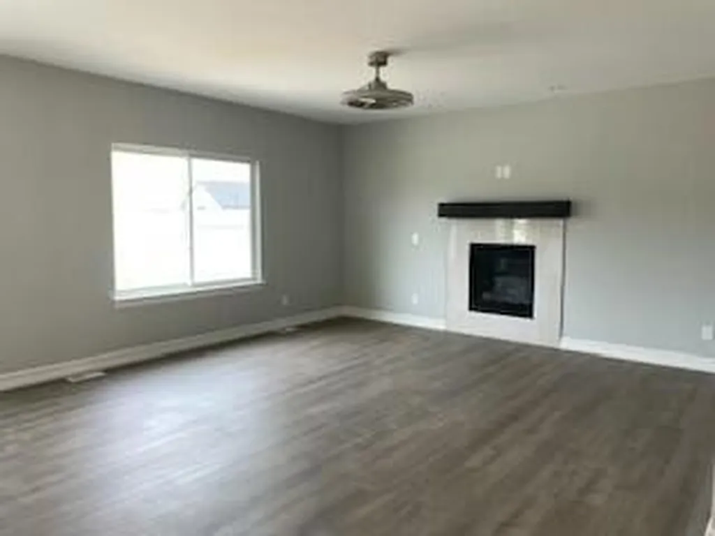 733 Britt Circle Drive Dundee Village MI 48131