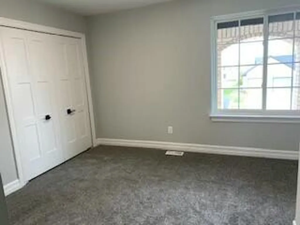 733 Britt Circle Drive Dundee Village MI 48131