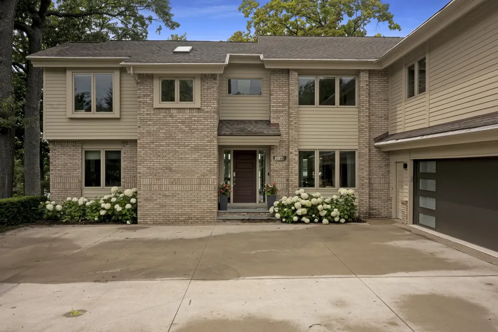 2380 Galaxy Way Unknown City MI 48360