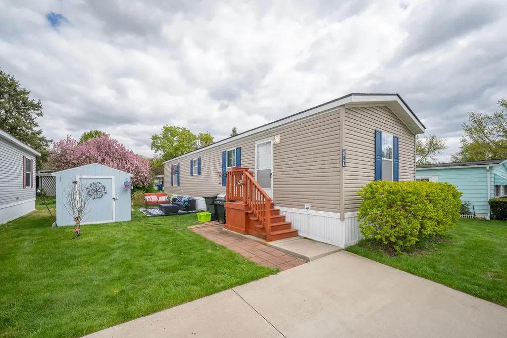 183 Flicker Street Rochester Hills City MI 48309