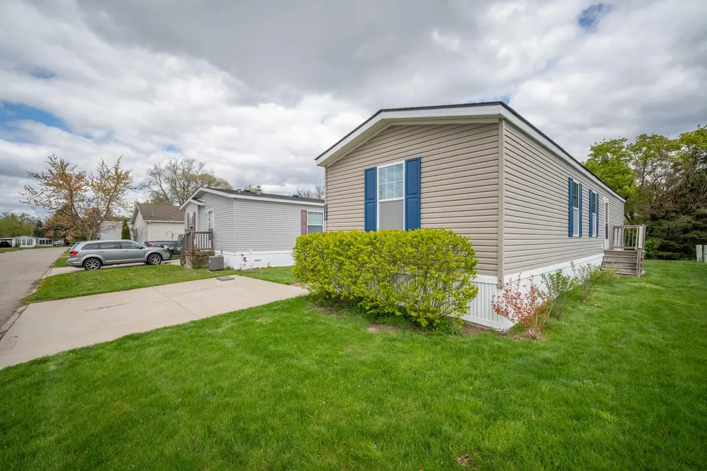 183 Flicker Street Rochester Hills City MI 48309