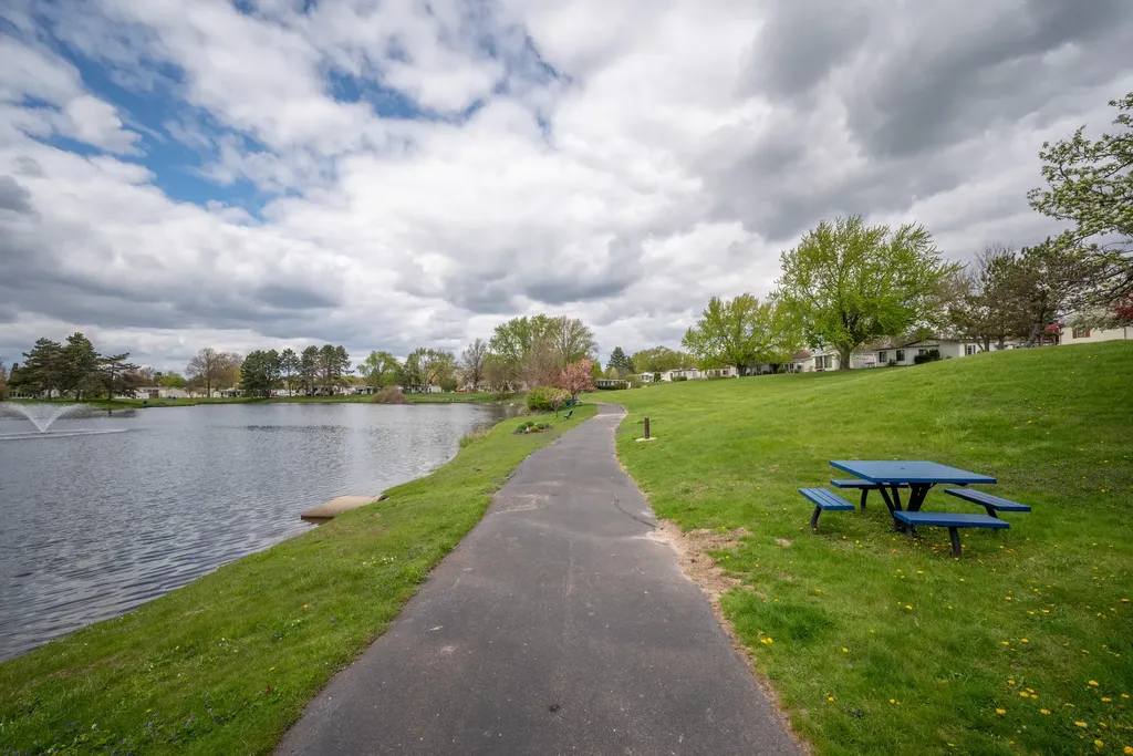 183 Flicker Street Rochester Hills City MI 48309