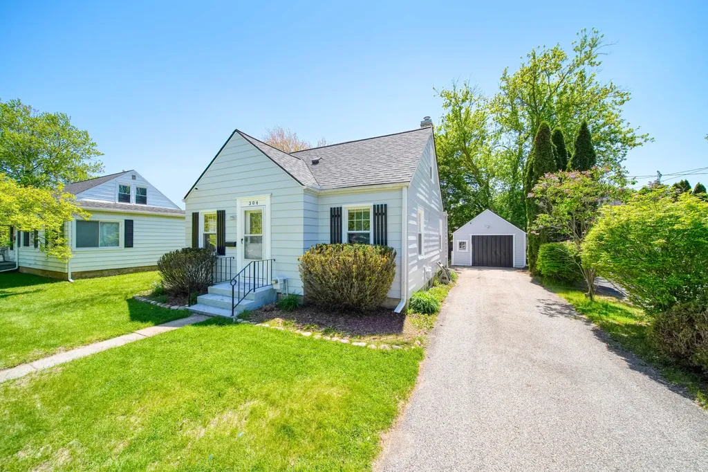 304 Chippewa Street Tecumseh City MI 49286