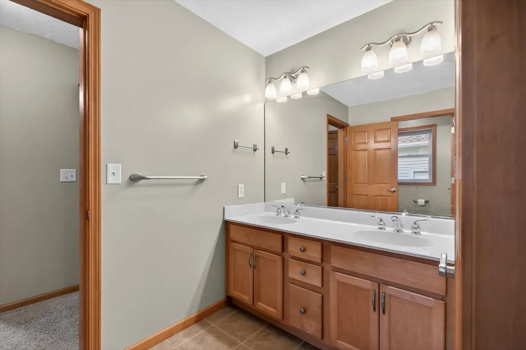 2112 Scenic Hills Drive Leoni Township MI 49201