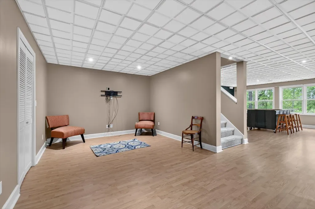 2112 Scenic Hills Drive Leoni Township MI 49201