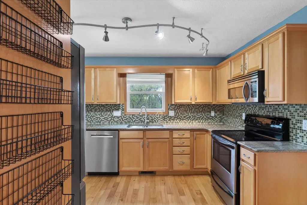 2112 Scenic Hills Drive Leoni Township MI 49201