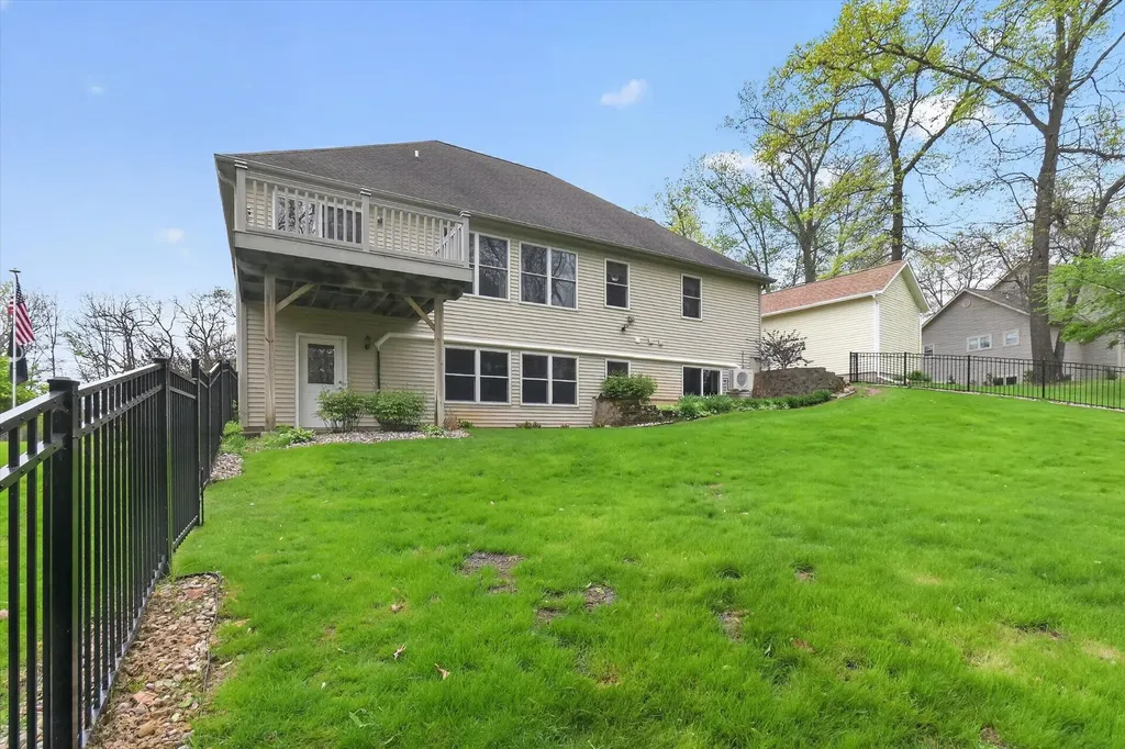 2112 Scenic Hills Drive Leoni Township MI 49201