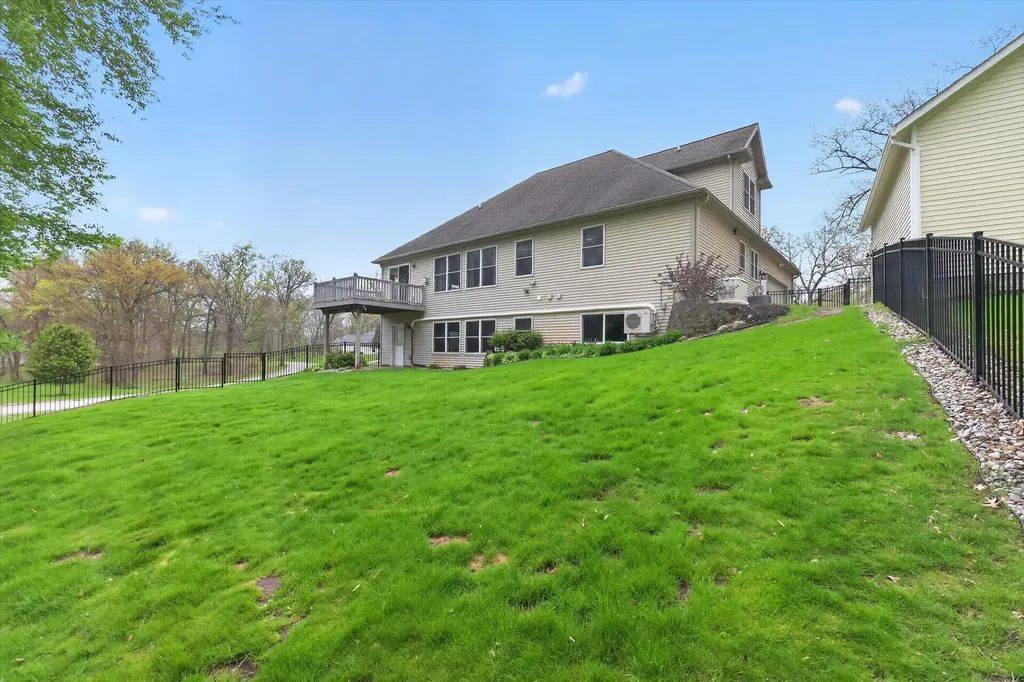 2112 Scenic Hills Drive Leoni Township MI 49201
