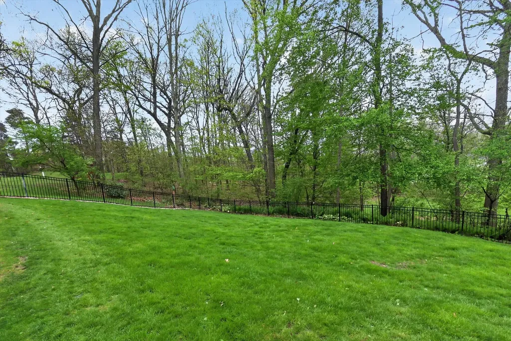 2112 Scenic Hills Drive Leoni Township MI 49201