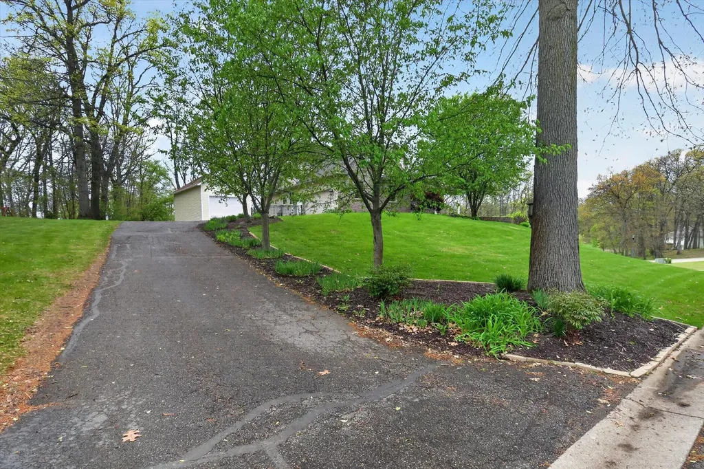 2112 Scenic Hills Drive Leoni Township MI 49201