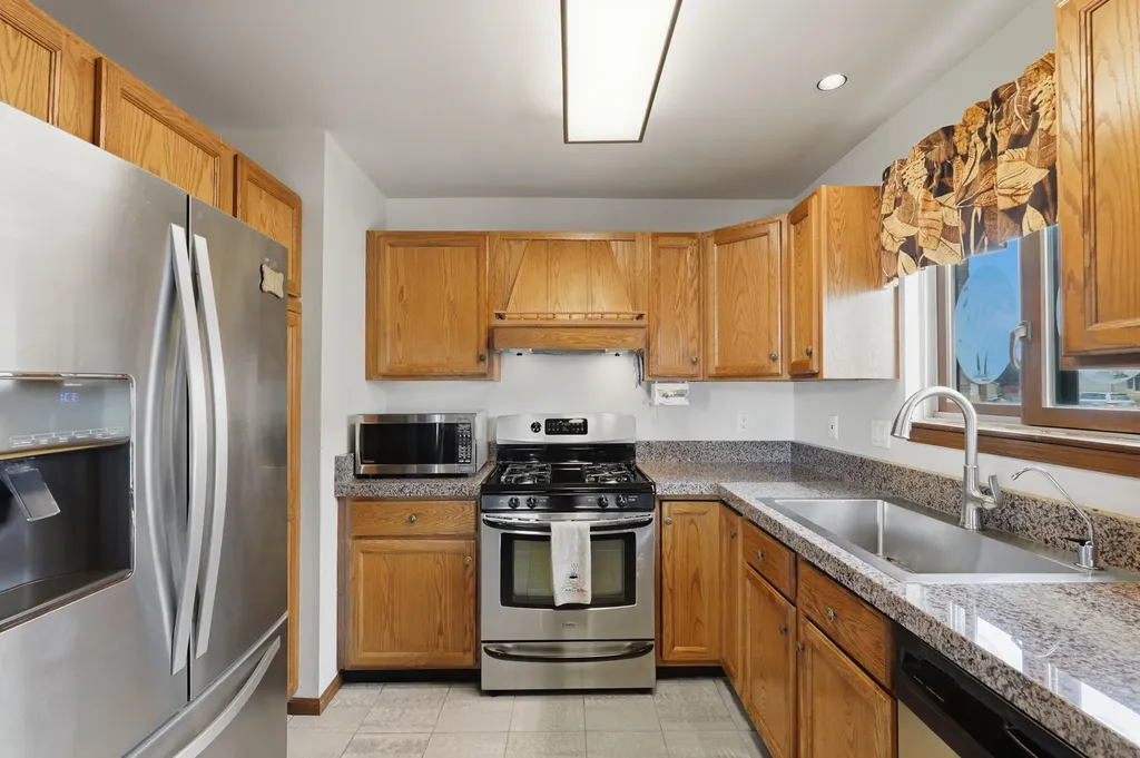 3750 Loch Drive Highland Charter Township MI 48357