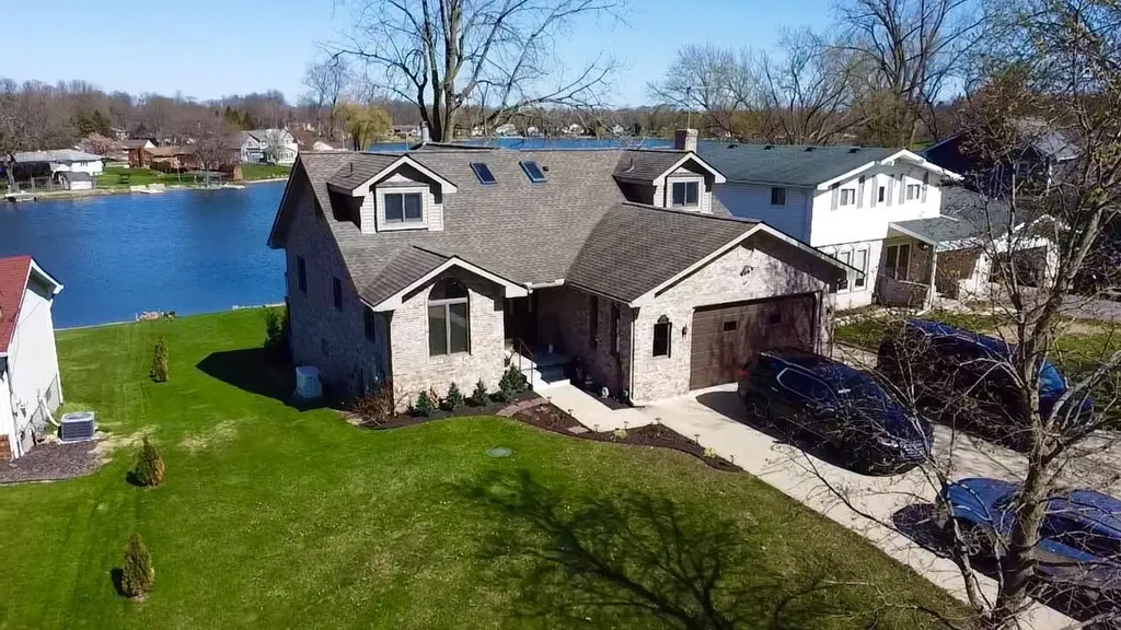 3750 Loch Drive Highland Charter Township MI 48357