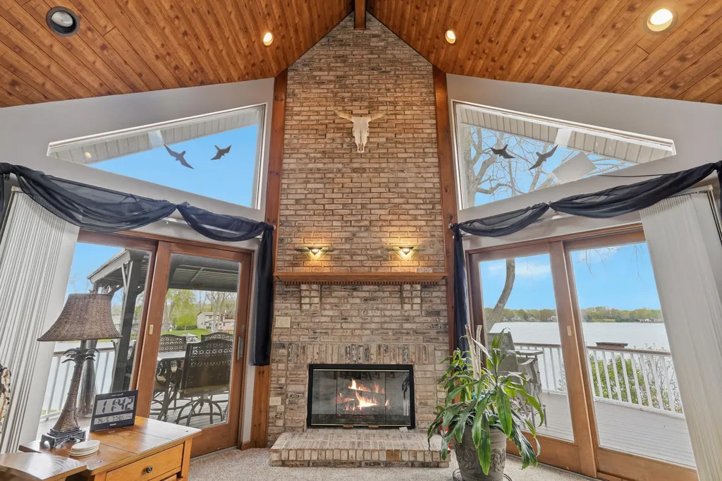 3750 Loch Drive Highland Charter Township MI 48357