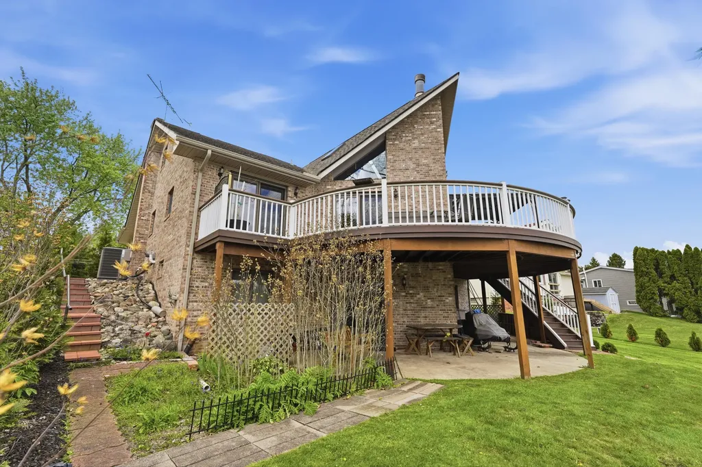 3750 Loch Drive Highland Charter Township MI 48357