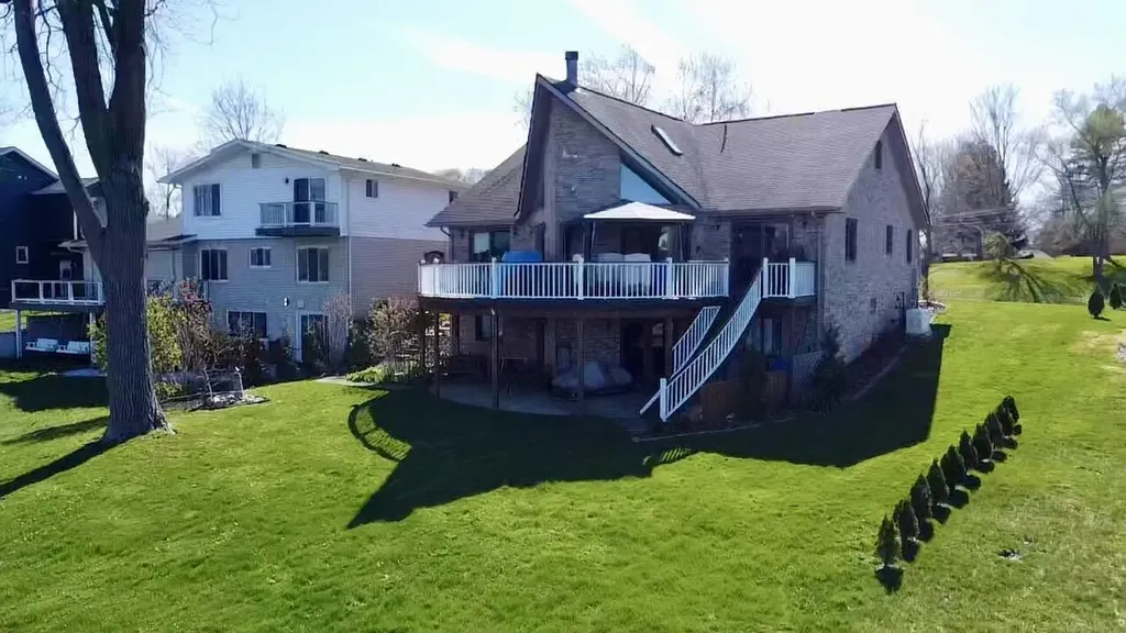 3750 Loch Drive Highland Charter Township MI 48357