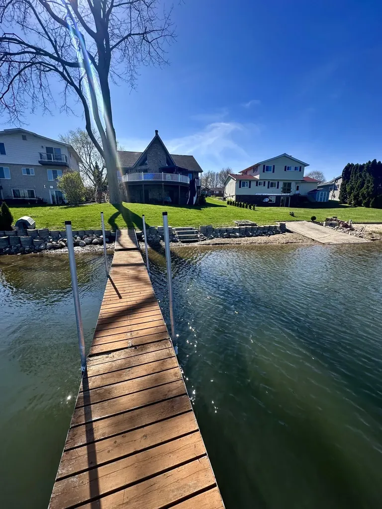 3750 Loch Drive Highland Charter Township MI 48357