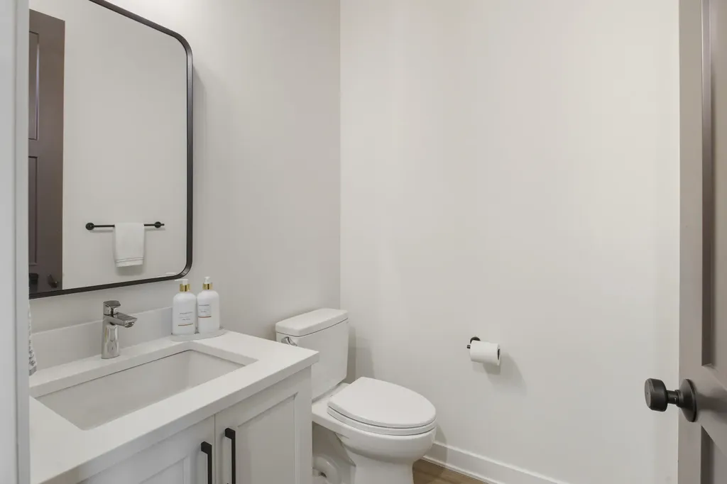 668 Maple Street Plymouth City MI 48170