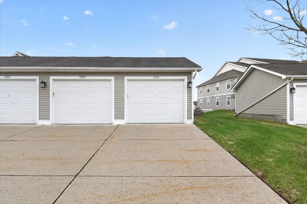 1571 Long Meadow Trail Pittsfield Charter Township MI 48108