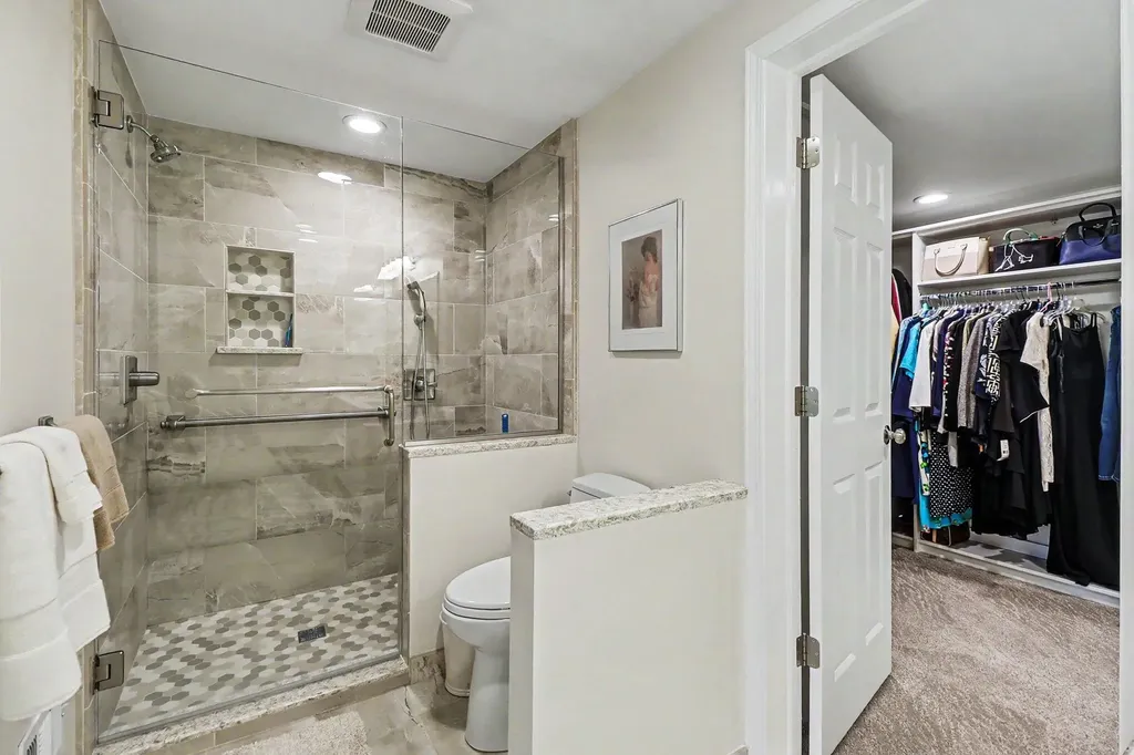 273 Eckford Drive Troy City MI 48085
