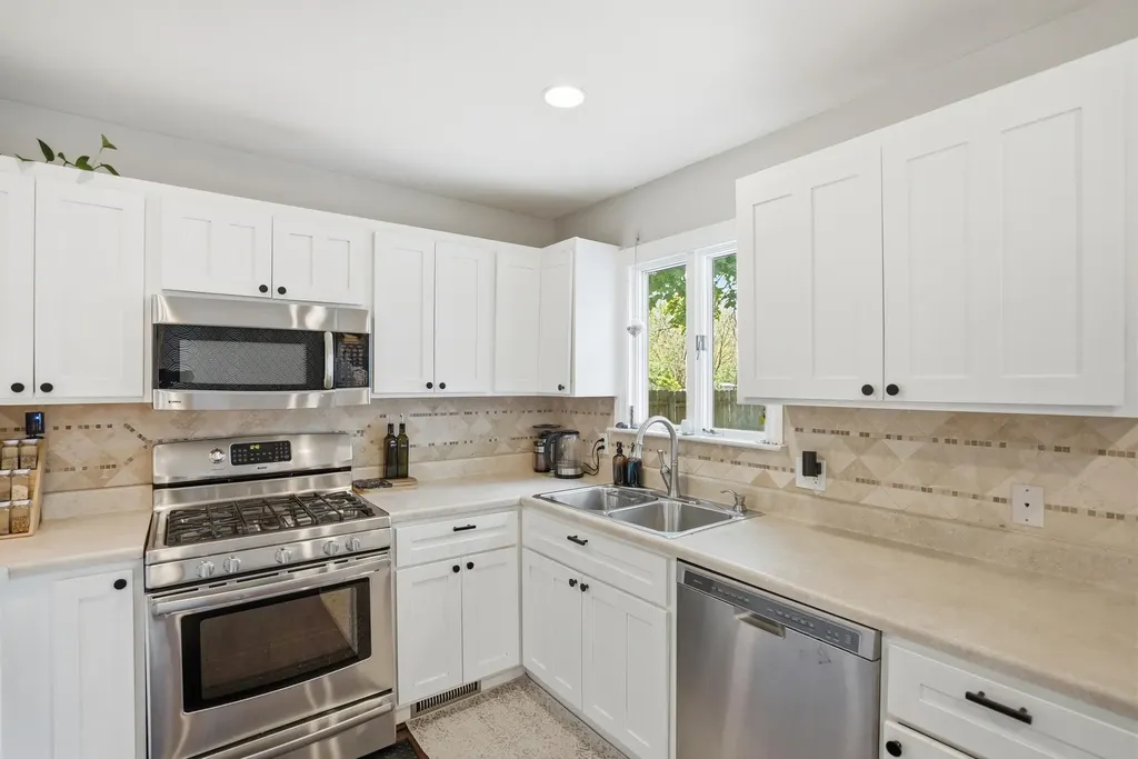 5426 New Meadow Drive Ypsilanti Charter Township MI 48197