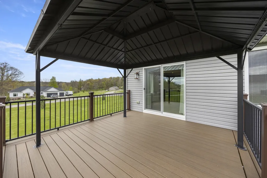 679 Pheasant Ridge Drive Brandon Charter Township MI 48462