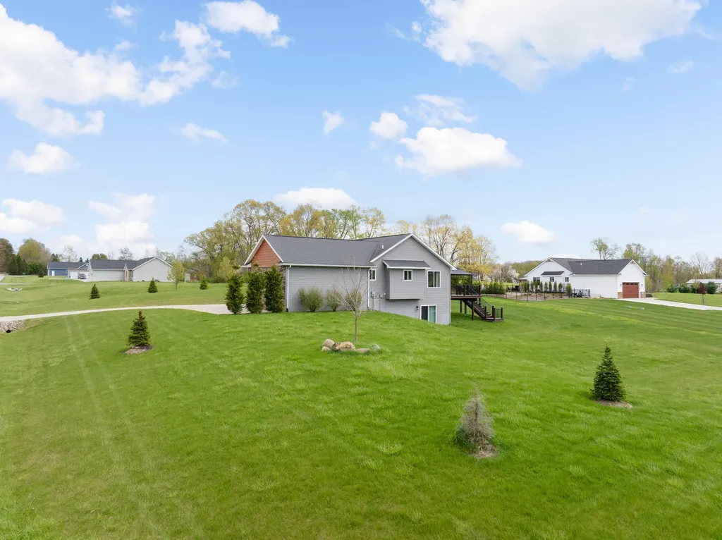 679 Pheasant Ridge Drive Brandon Charter Township MI 48462