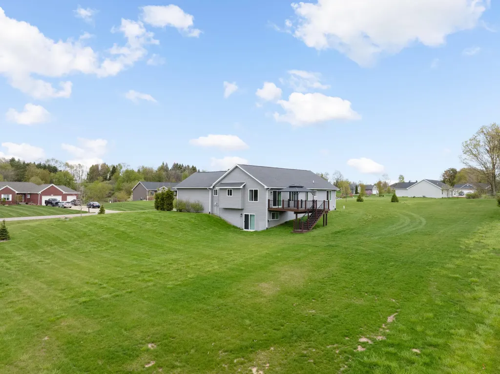 679 Pheasant Ridge Drive Brandon Charter Township MI 48462